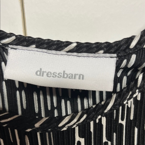 Dress Barn Graphic Tank Top - Picture 3 of 5